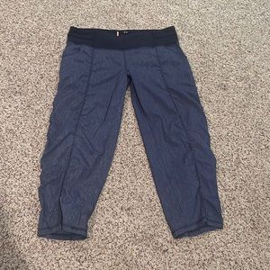 lucy navy capris